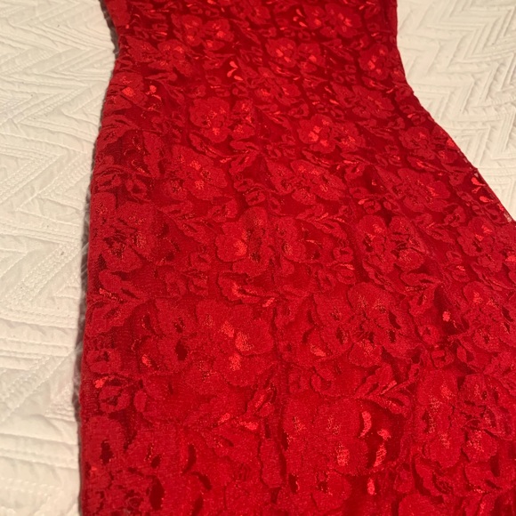 Dress - Picture 2 of 3